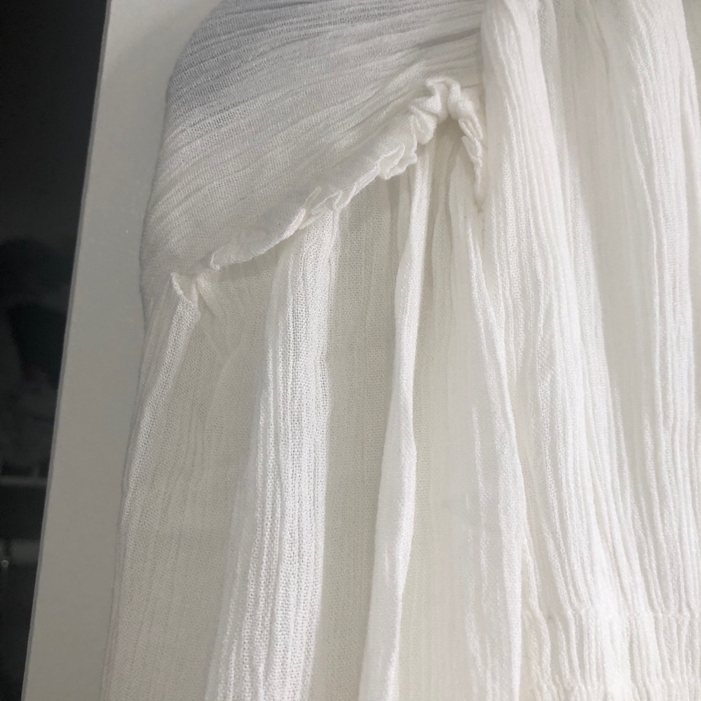 Free People Top NWT Kelsey White Size M Boho Super Versatile Shirred PERFECT😊 - Picture 15 of 16